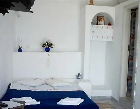 Annio Flats Imerovigli (Santorini)
